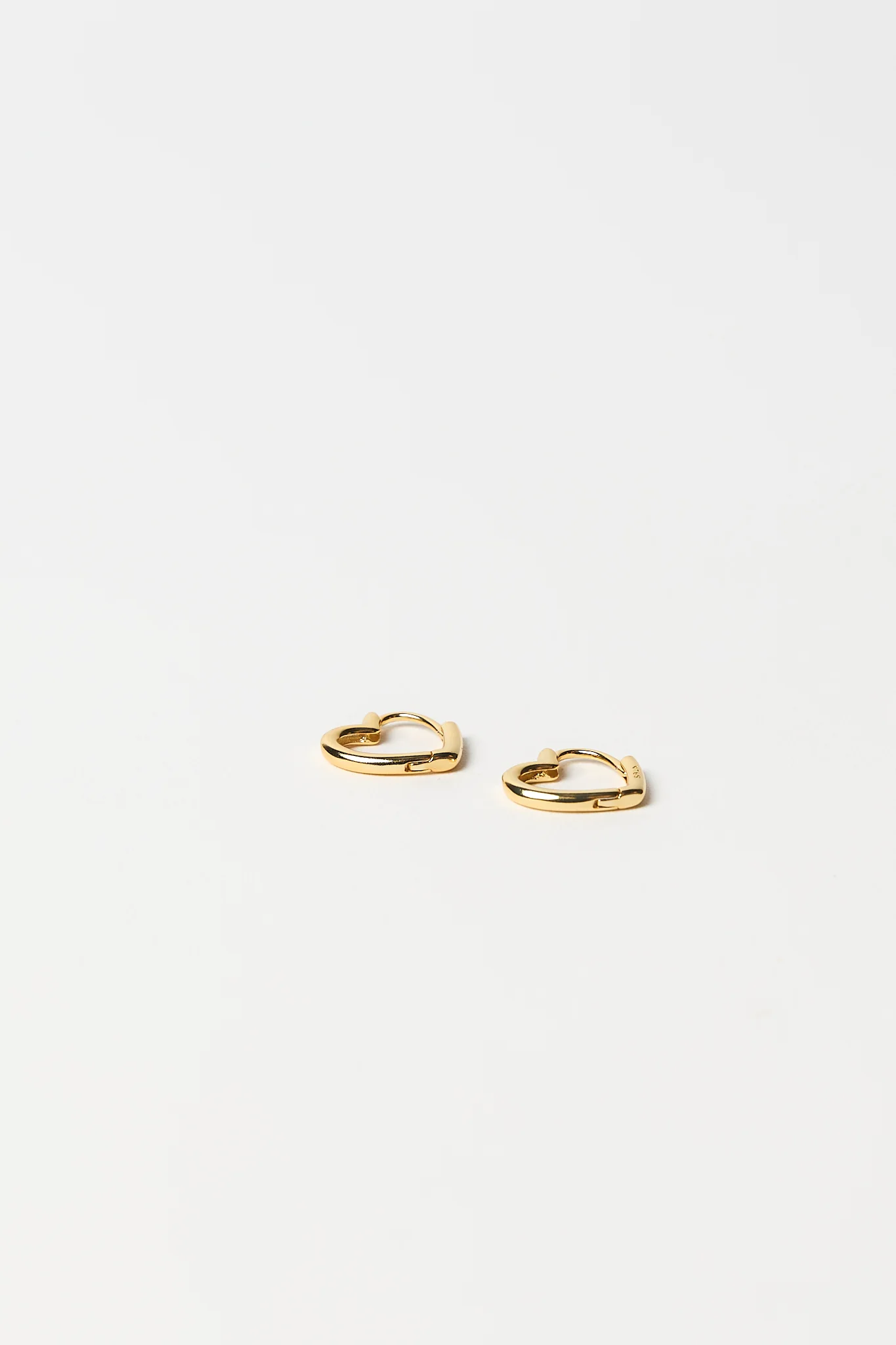 Lover Sleeper Earrings - Gold